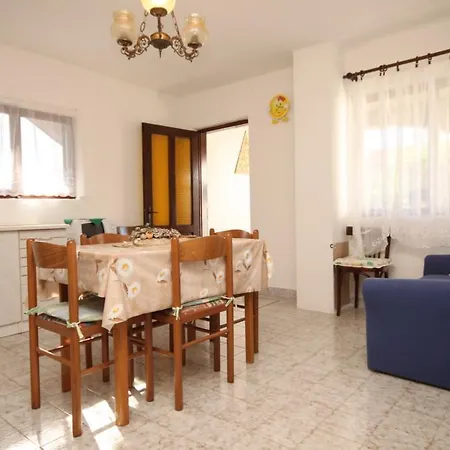 Appartement With A Parking Space - 8469 Ugljan